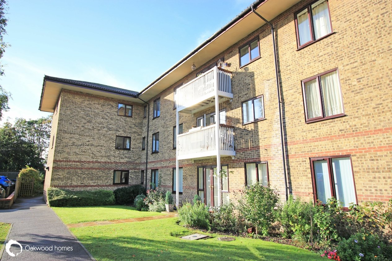 Properties Sold Subject to Contract in Lyell Road 