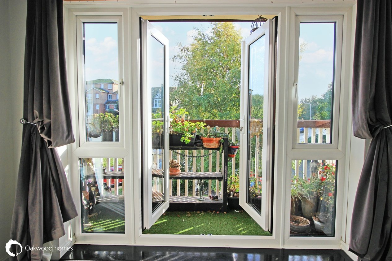 Properties Sold Subject to Contract in Lyell Road 