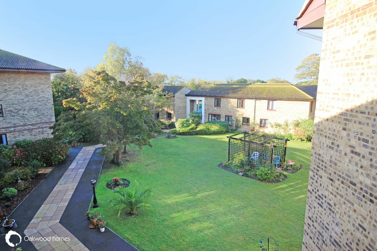Properties Sold Subject to Contract in Lyell Road 