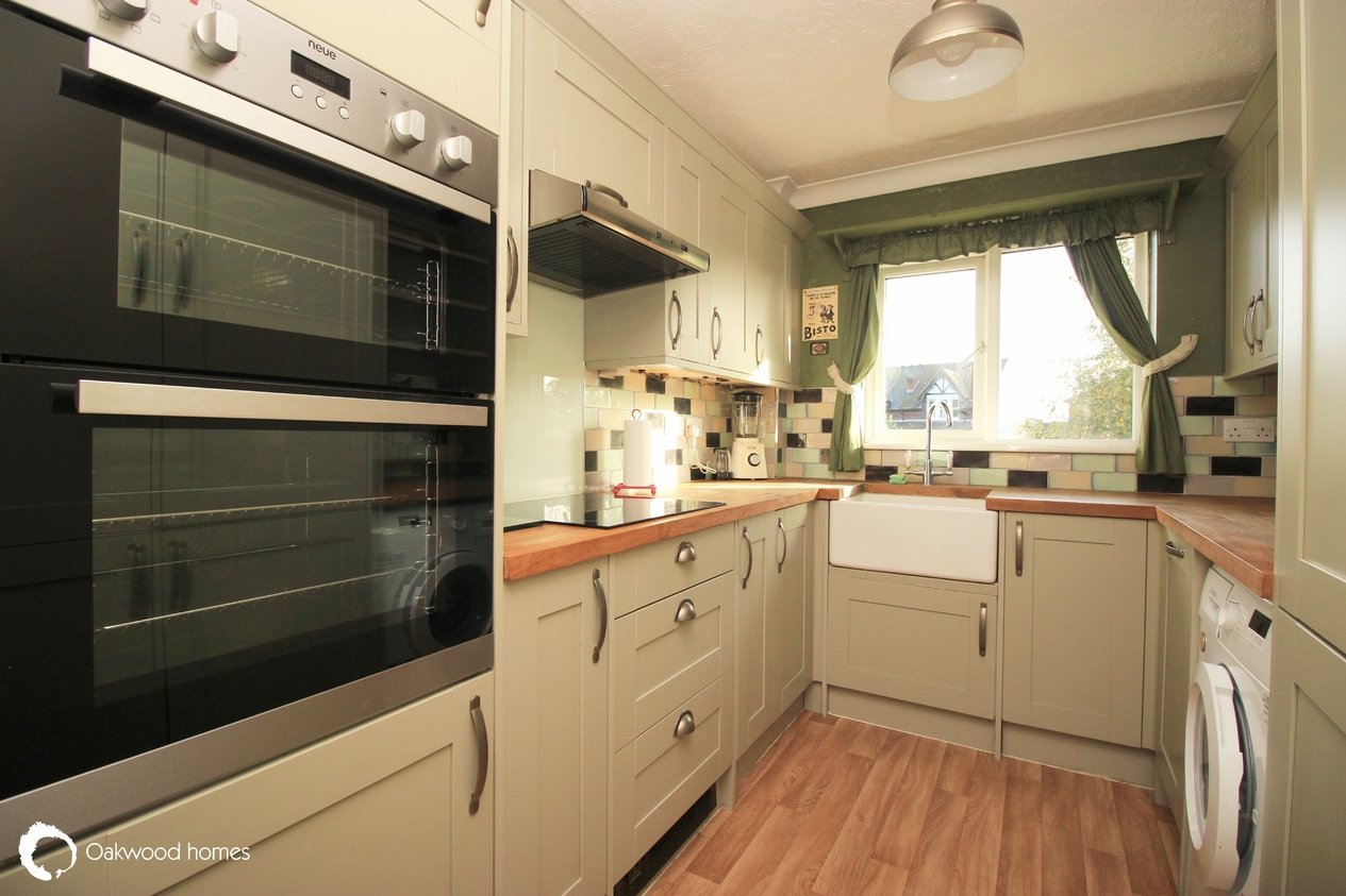 Properties Sold Subject to Contract in Lyell Road 