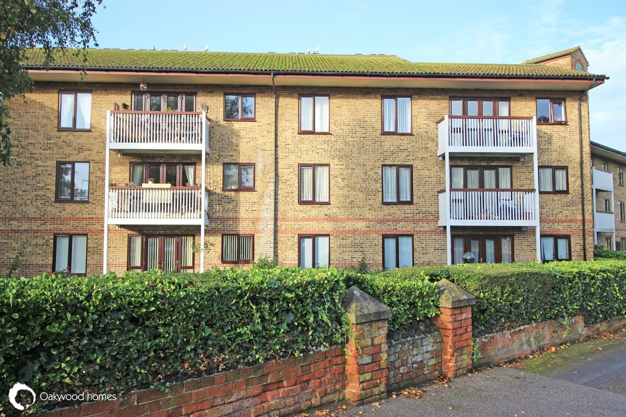 Properties Sold Subject to Contract in Lyell Road 