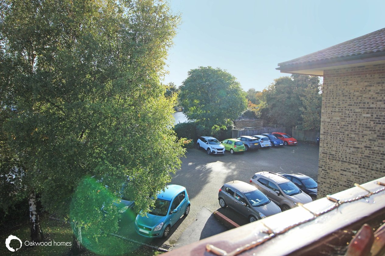 Properties Sold Subject to Contract in Lyell Road 