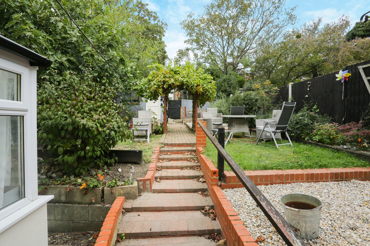 Properties Sold Subject to Contract in Madeira Road Margate