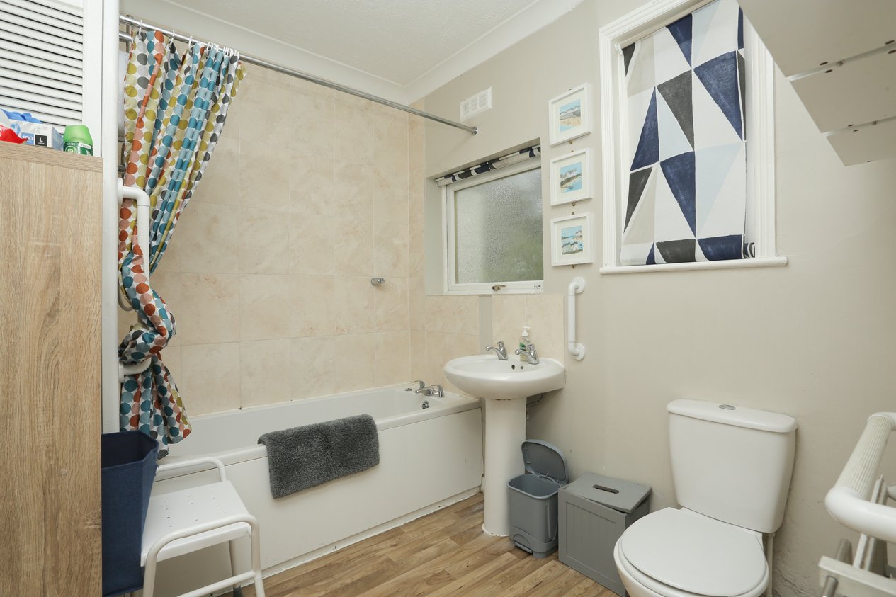 Properties Sold Subject to Contract in Madeira Road Margate