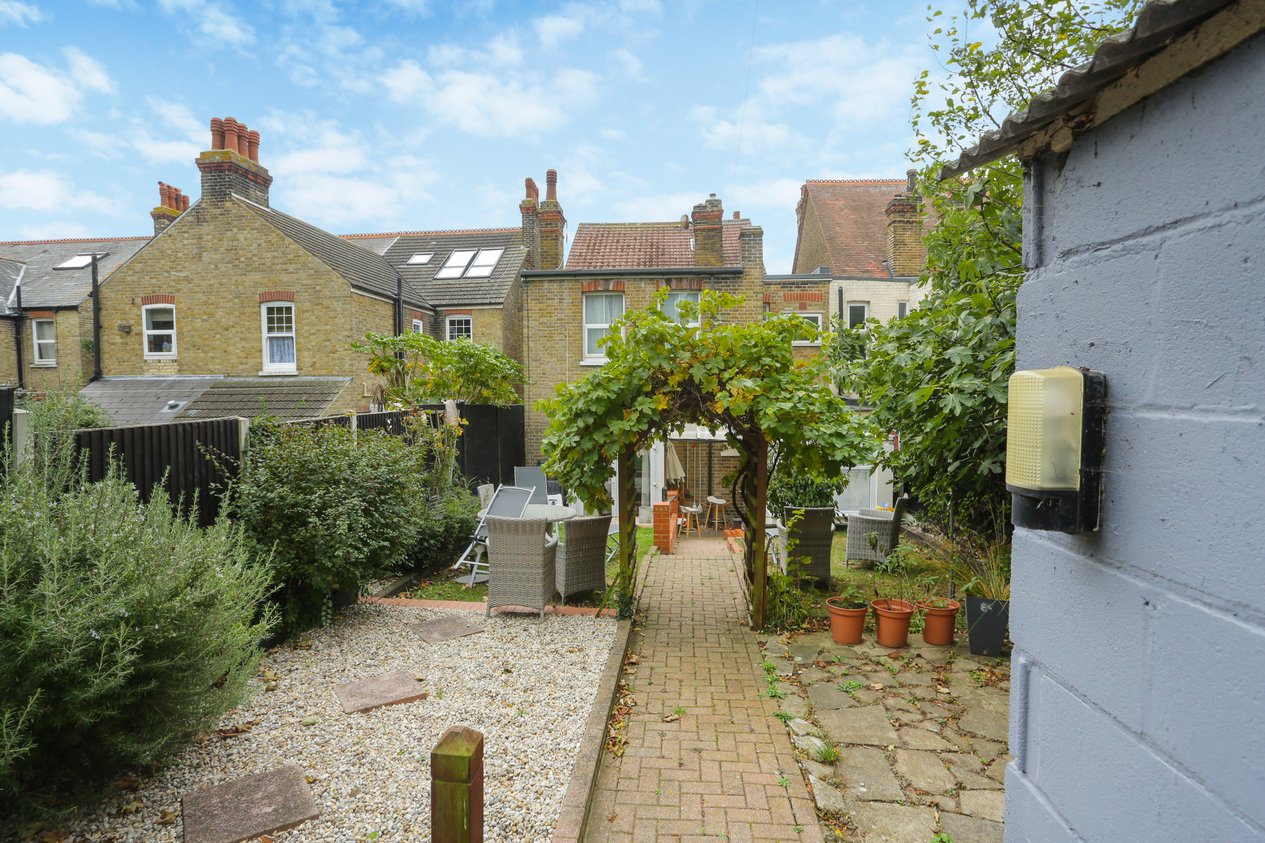 Properties Sold Subject to Contract in Madeira Road Margate