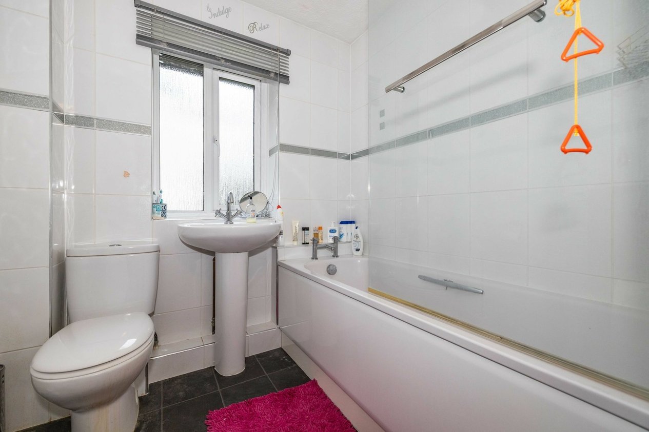 Properties Sold Subject To Contract in Magdalen Court  Ersham Road
