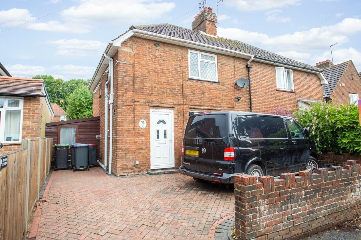 Properties For Sale in Mandeville Road Canterbury