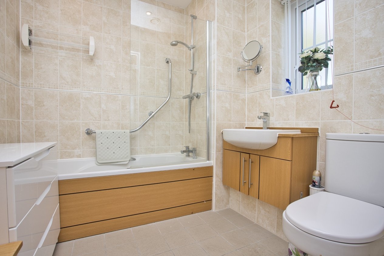 Properties For Sale in Manley Close Dover