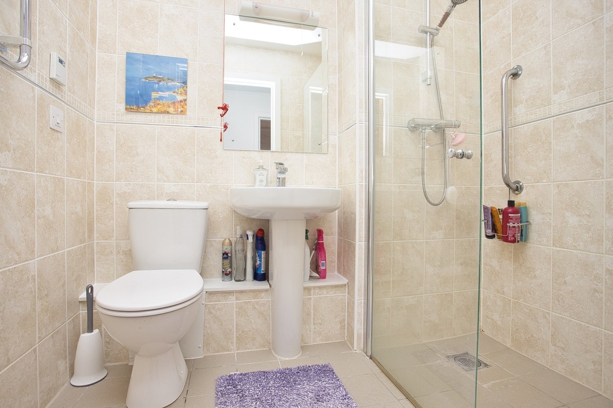 Properties For Sale in Manley Close Dover