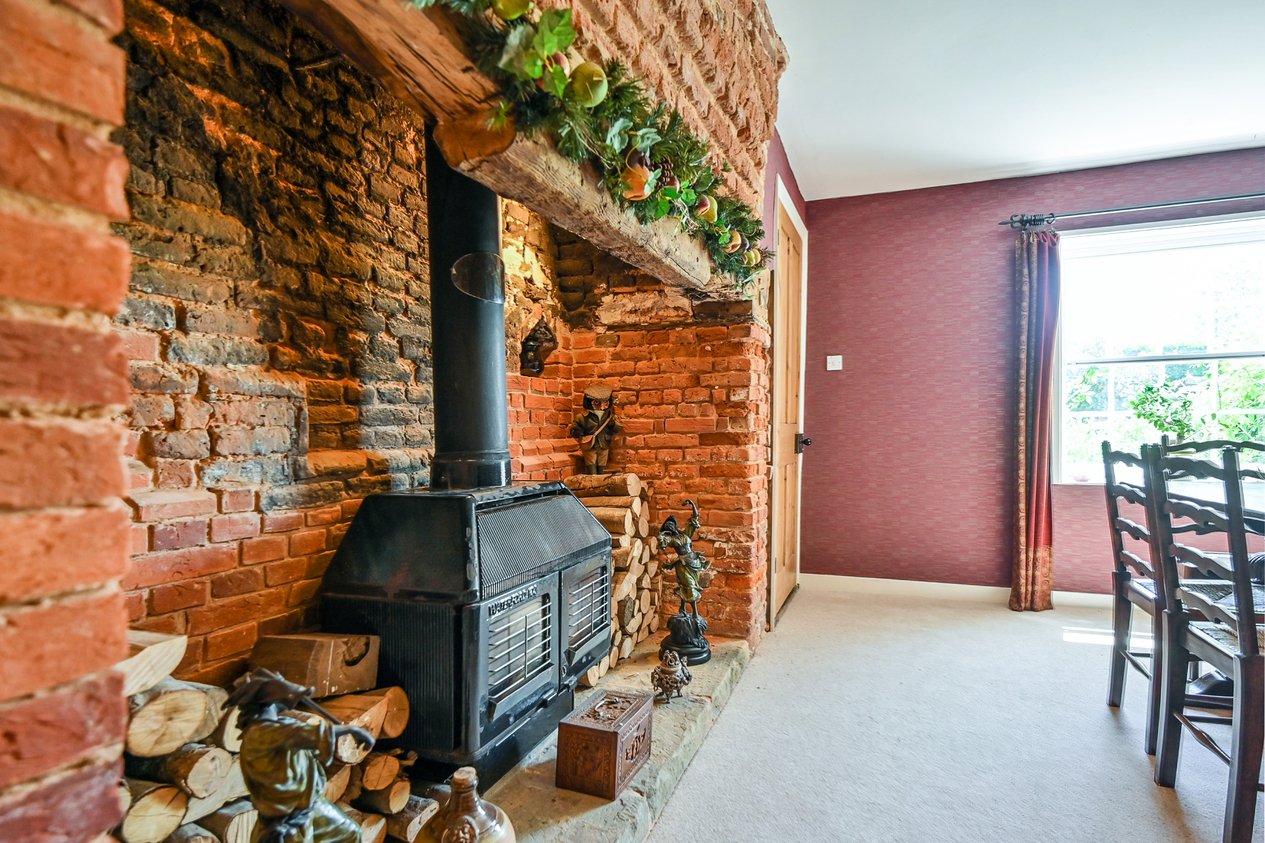 Properties Sold Subject to Contract in Manns Hill Bossingham