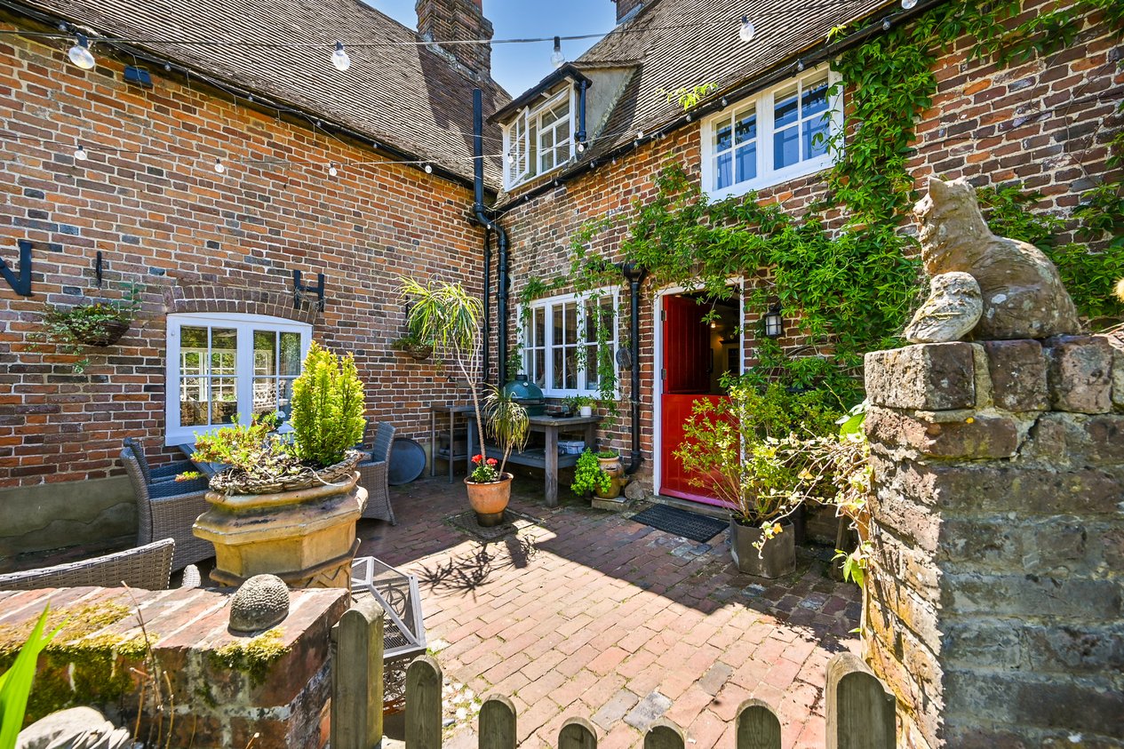Properties Sold Subject to Contract in Manns Hill Bossingham