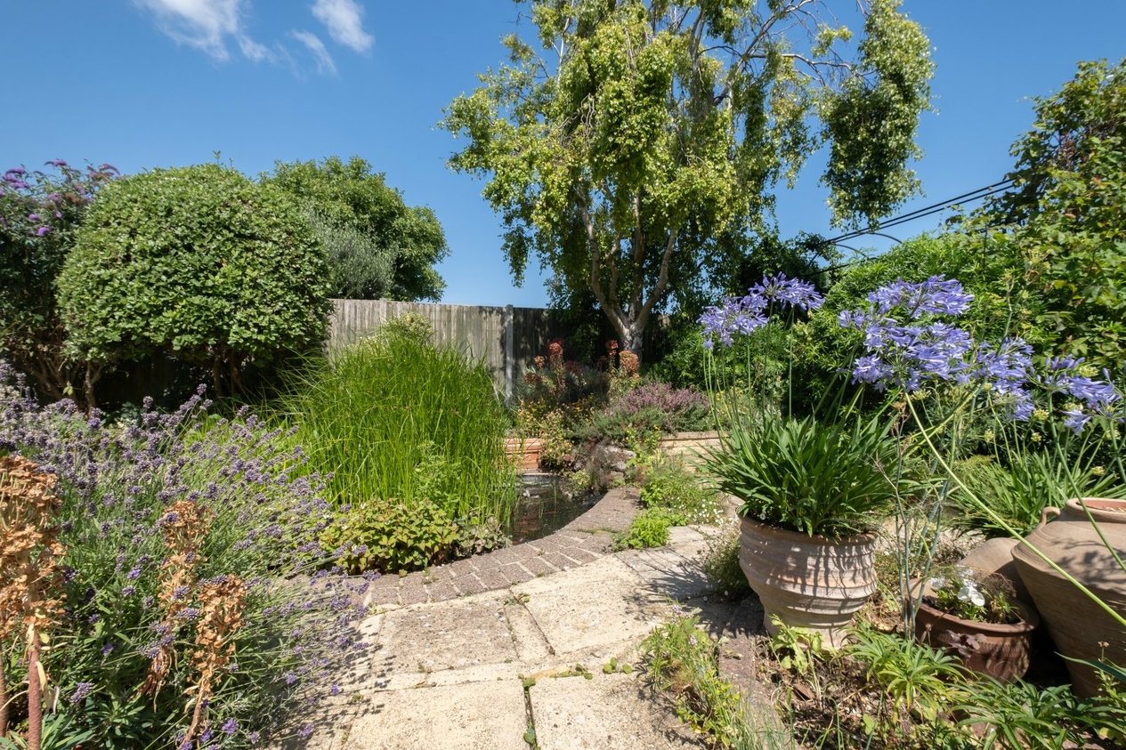 Properties For Sale in Manor Drive Birchington