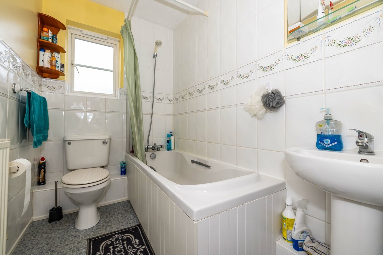 Properties Sold in Manor House Drive Ashford