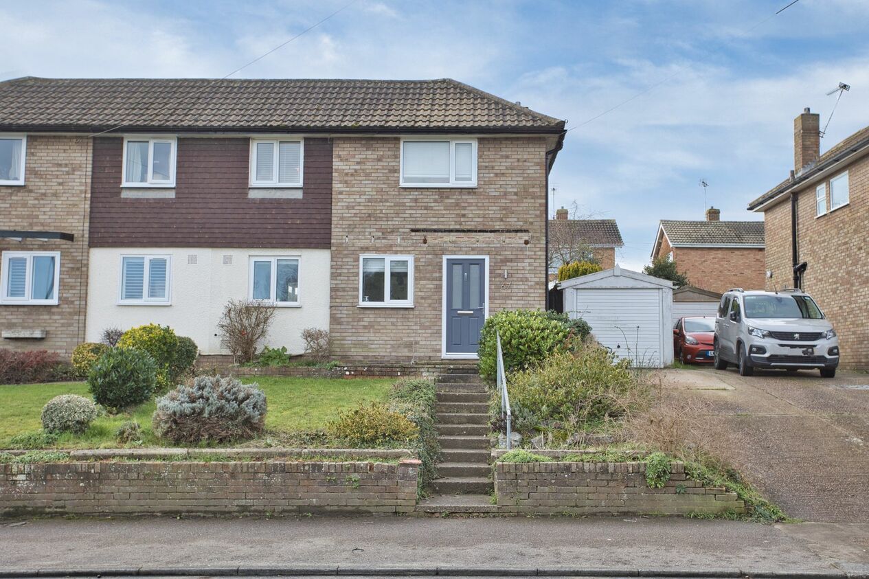 Properties For Sale in Manor Road  Deal