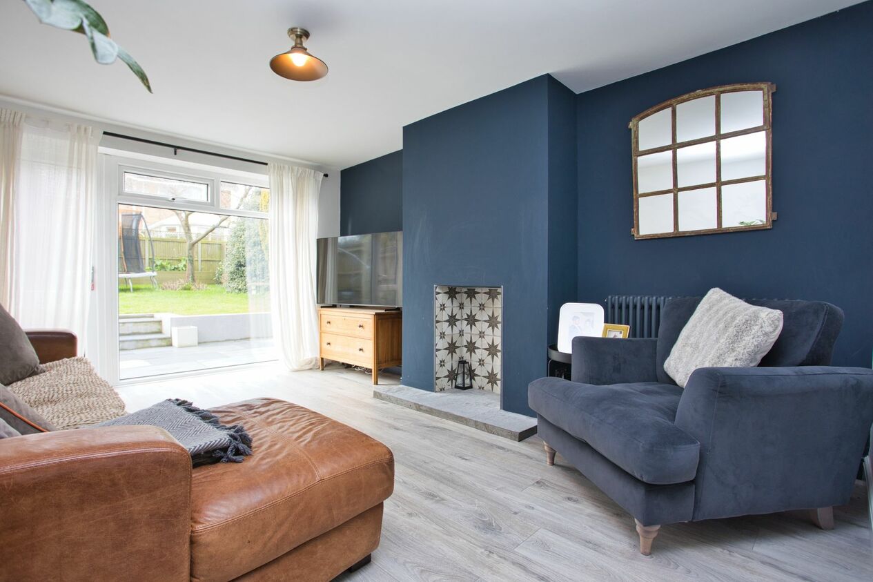 Properties For Sale in Manor Road  Deal
