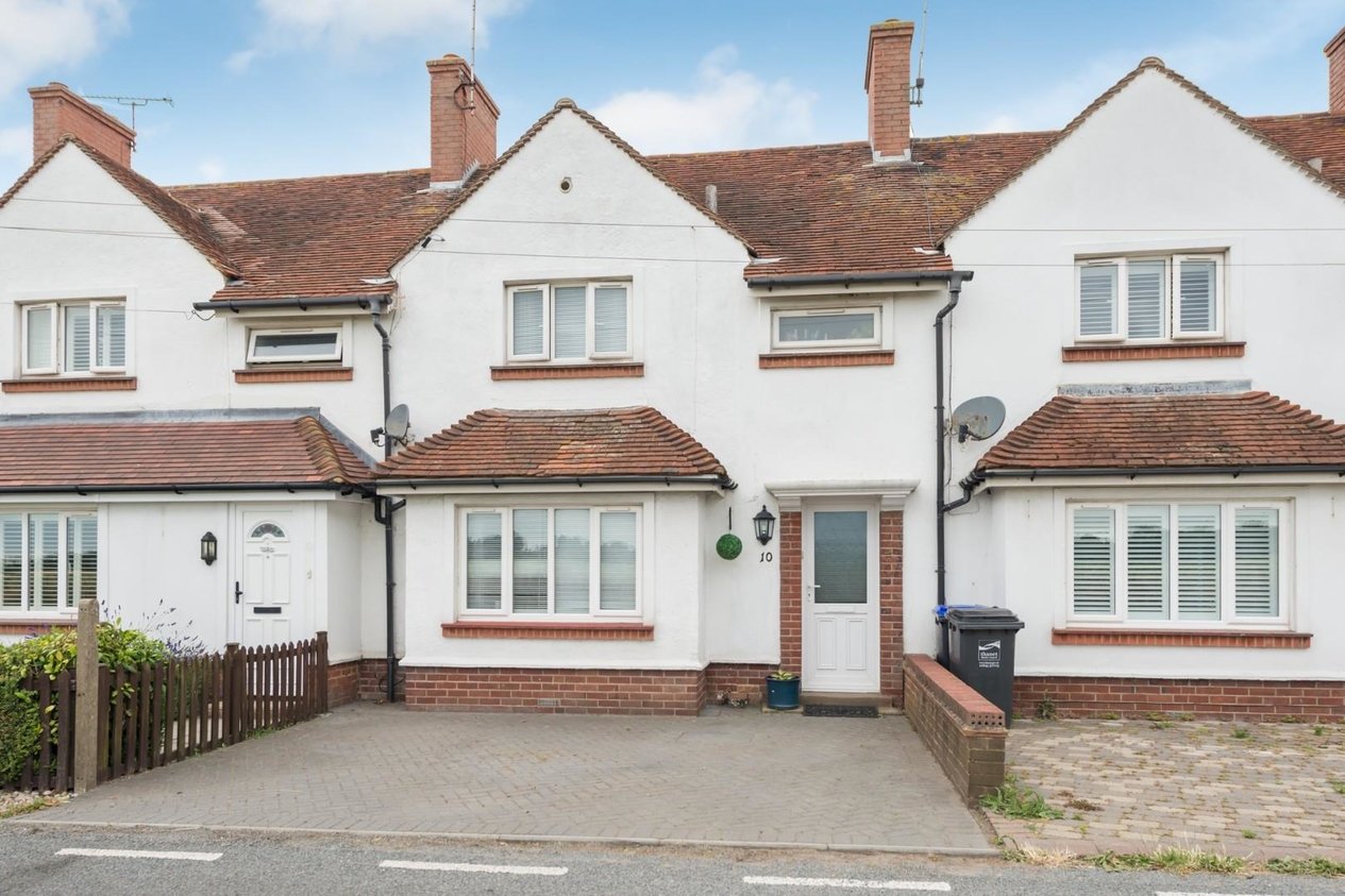 Properties For Sale in Manston Court Road Manston