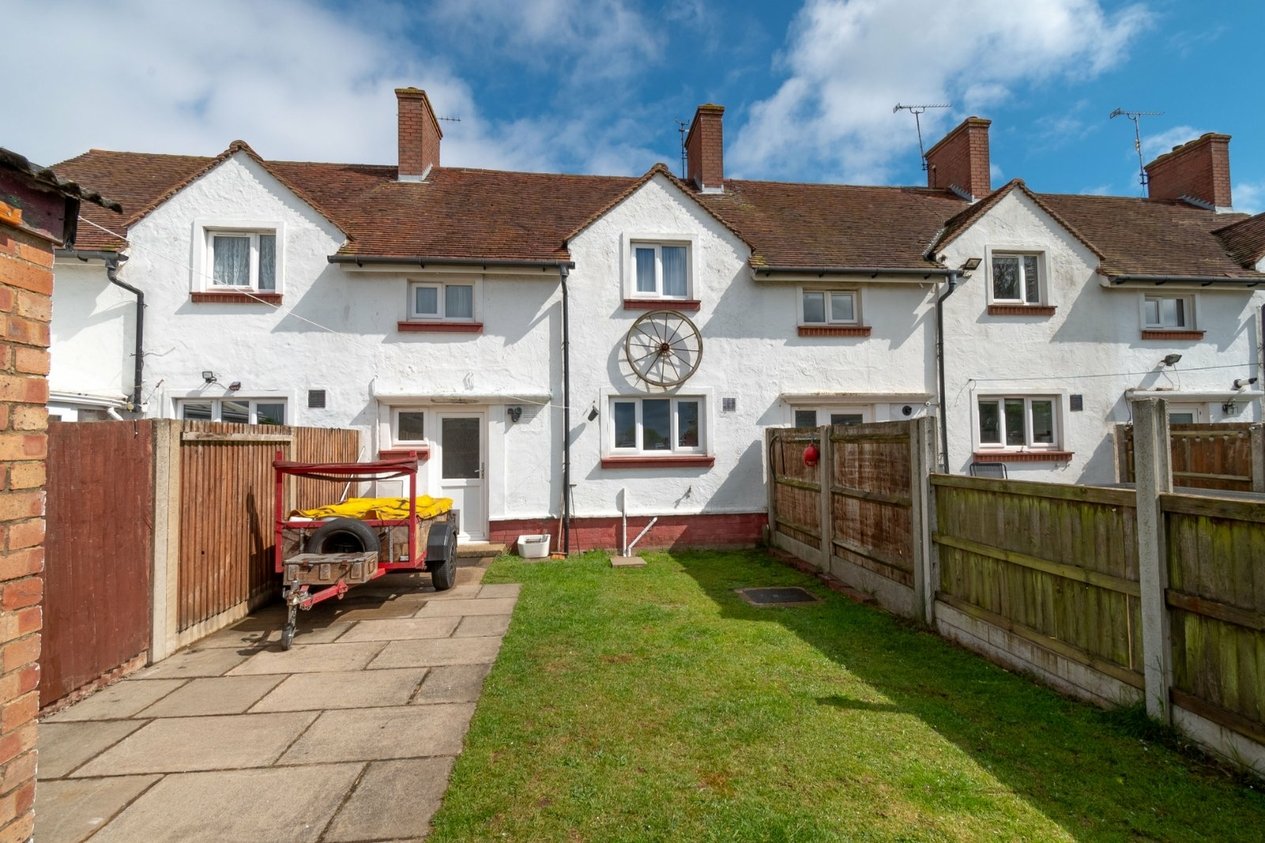 Properties For Sale in Manston Court Road Manston