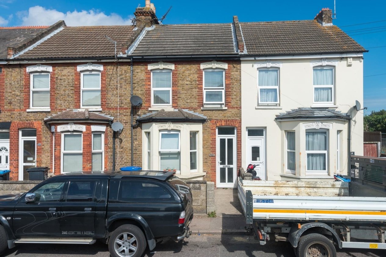 Properties Sold Subject To Contract in Manston Road 