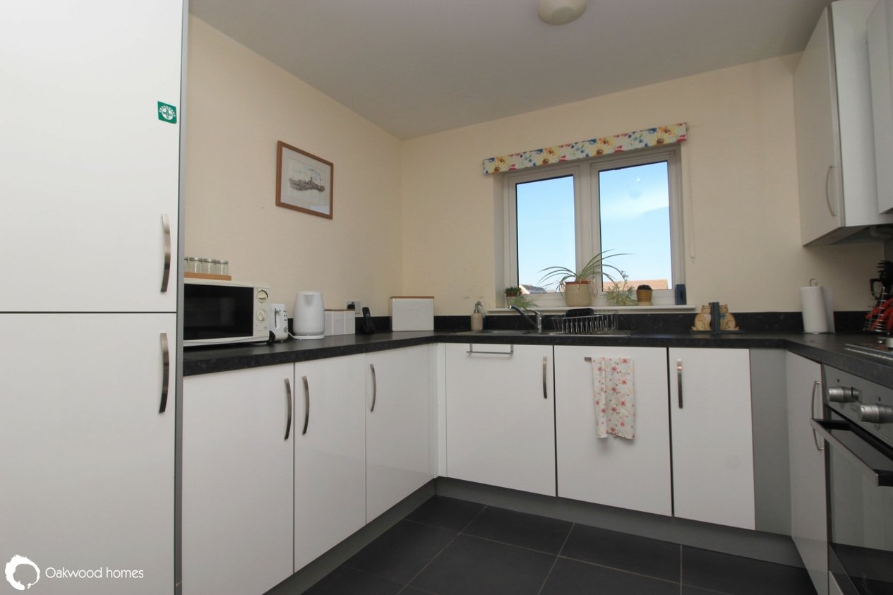 Properties Under Offer in Manston Way 