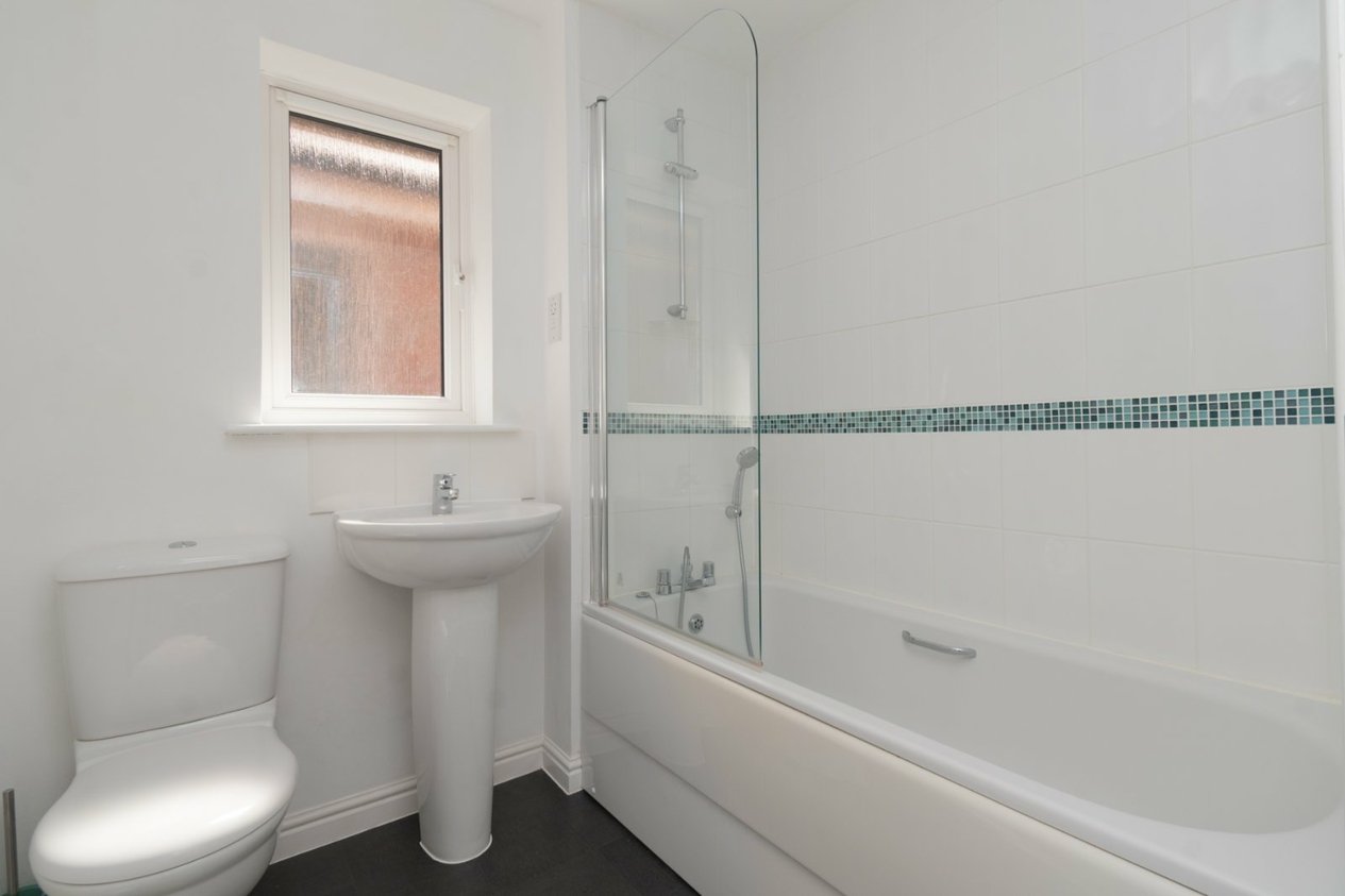 Properties Under Offer in Manston Way Walk Margate