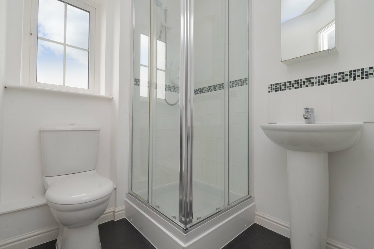 Properties Under Offer in Manston Way Walk Margate