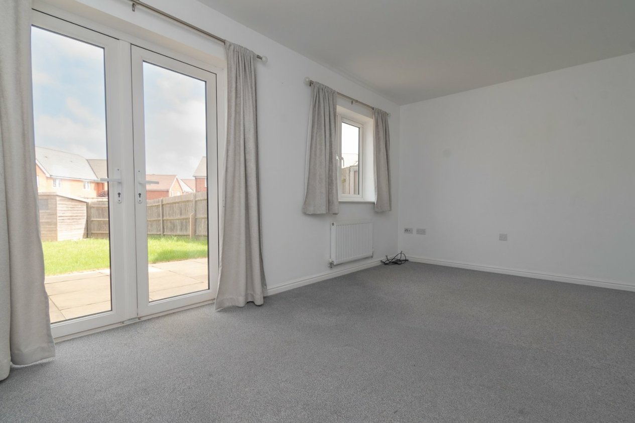 Properties Under Offer in Manston Way Walk Margate