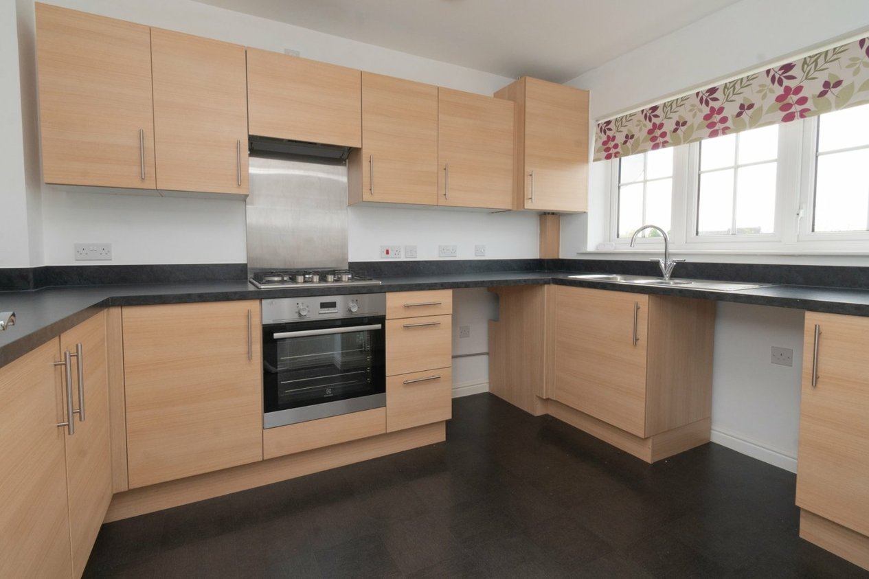 Properties Under Offer in Manston Way Walk Margate