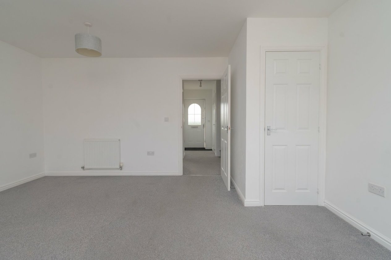 Properties Under Offer in Manston Way Walk Margate
