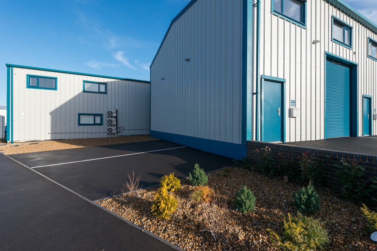 Properties Let Agreed in Maple Leaf Business Park  Manston