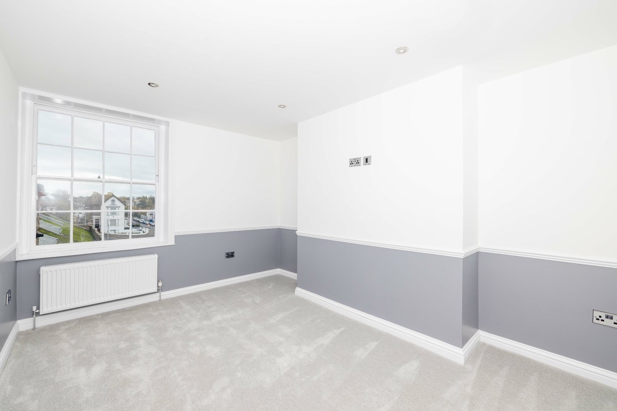 Properties For Sale in Marine Gardens Margate