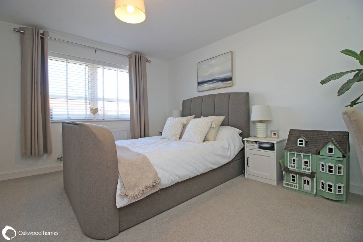 Properties Under Offer in Market Garden Close 