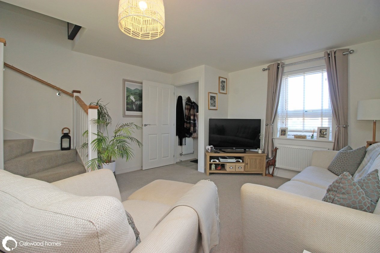 Properties Under Offer in Market Garden Close 