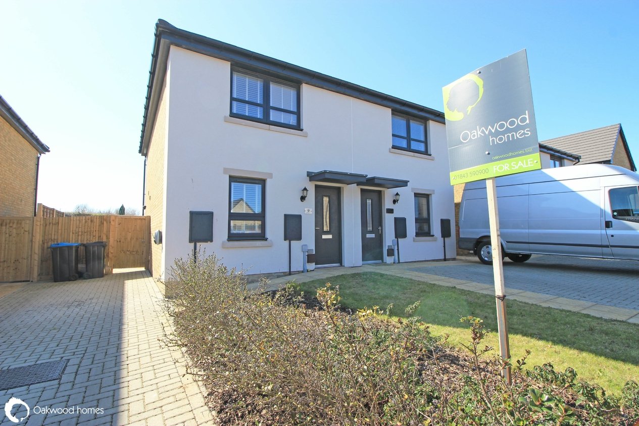 Properties Under Offer in Market Garden Close 