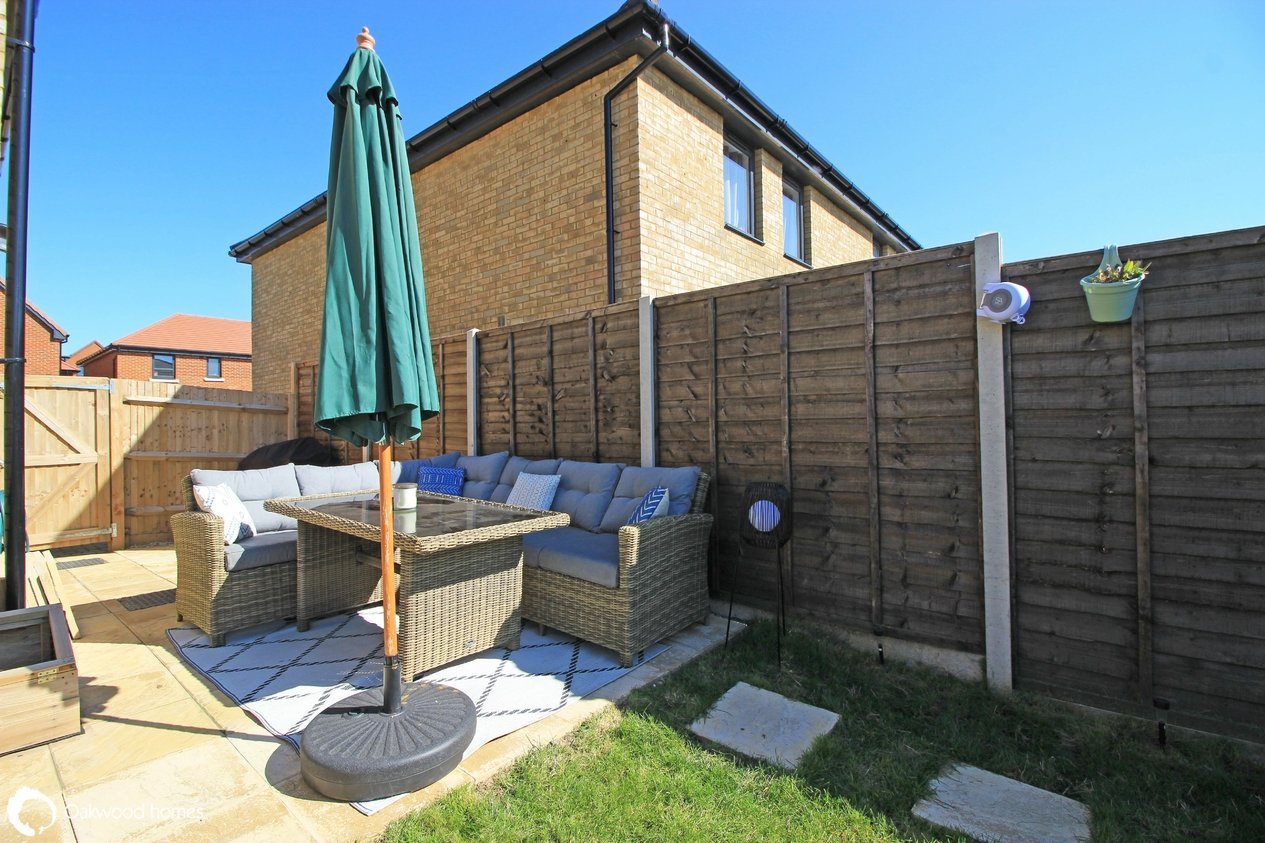Properties Under Offer in Market Garden Close 