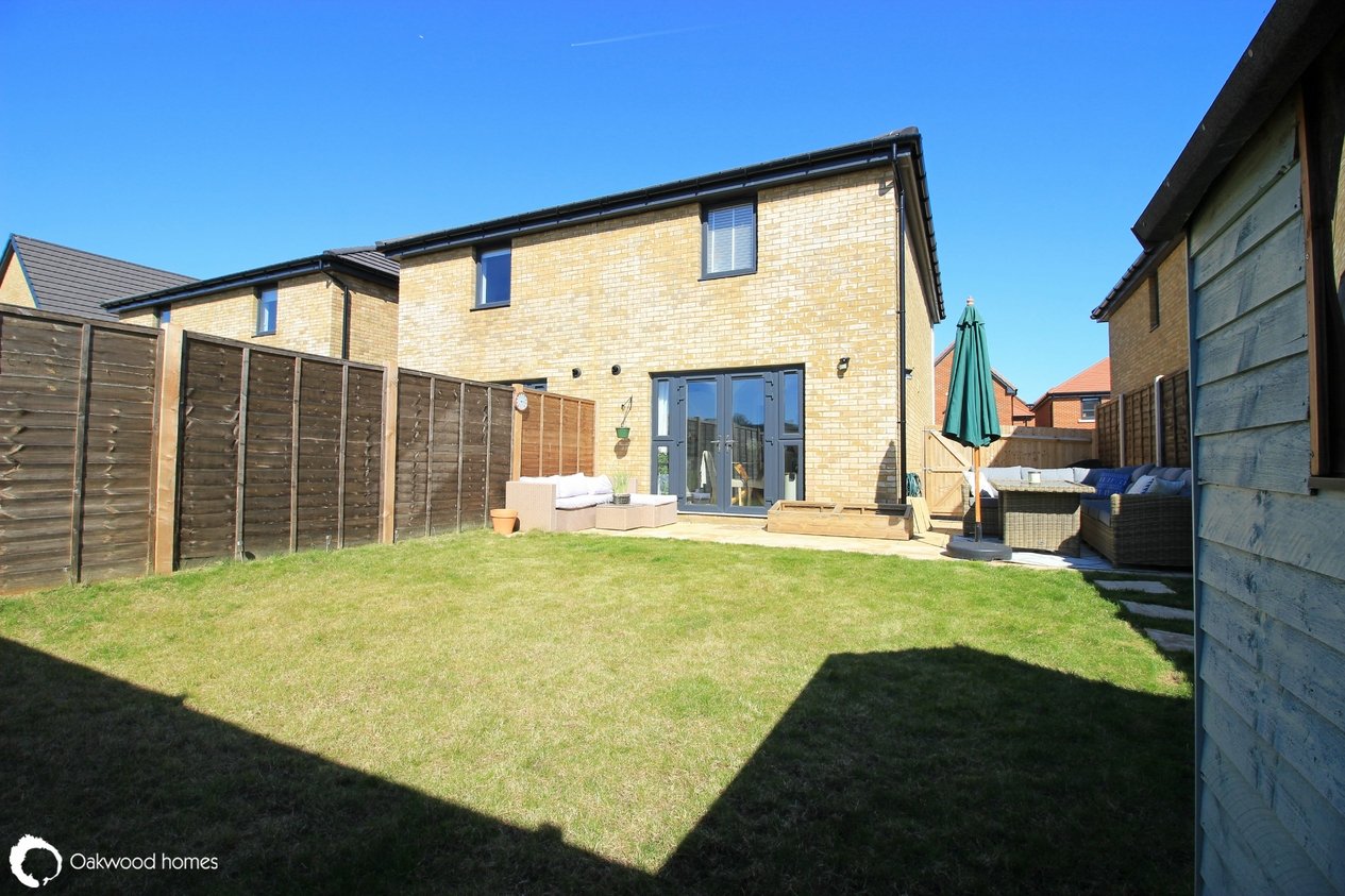 Properties Under Offer in Market Garden Close 