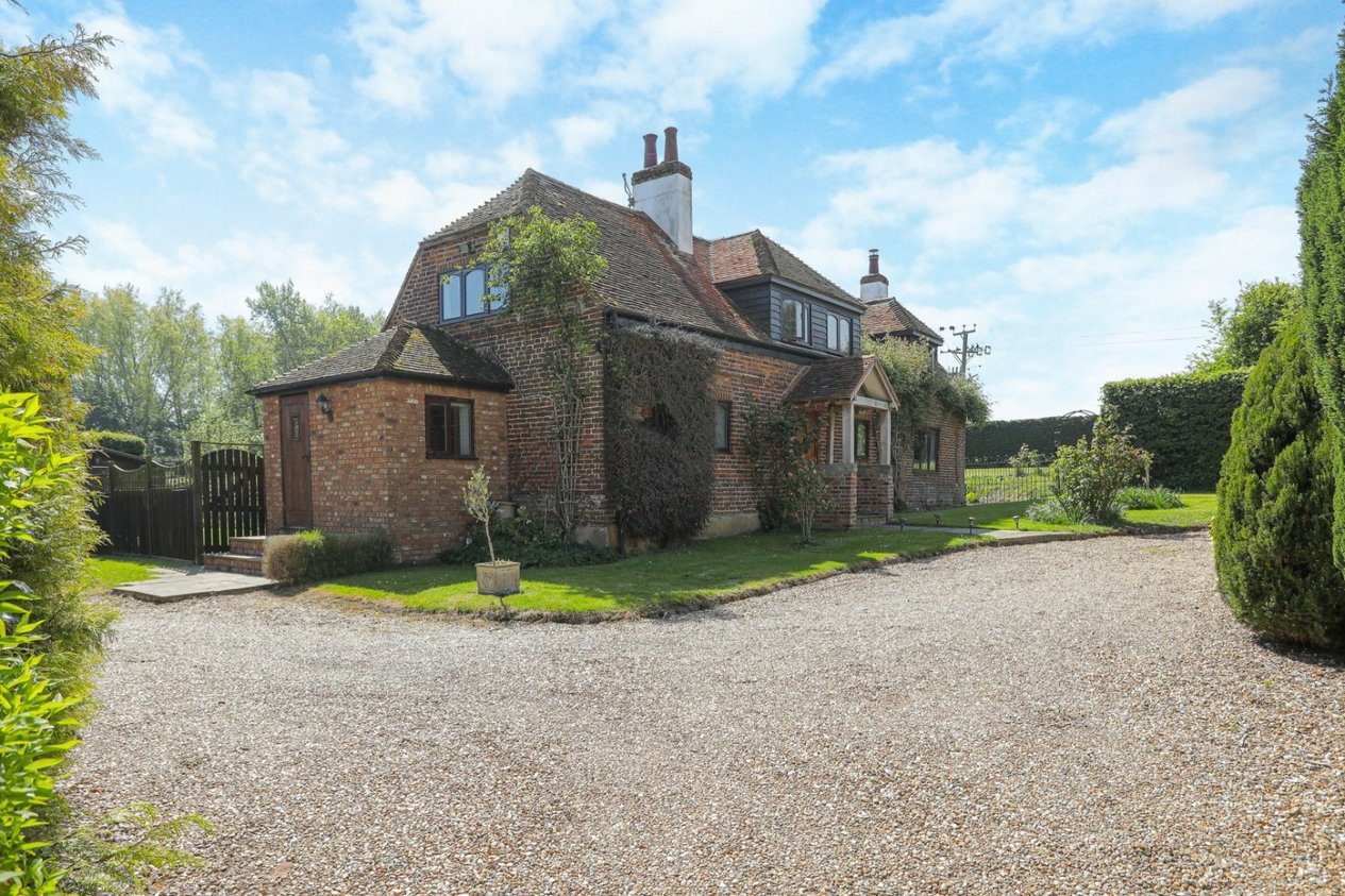 Properties For Sale in Marley Lane Finglesham