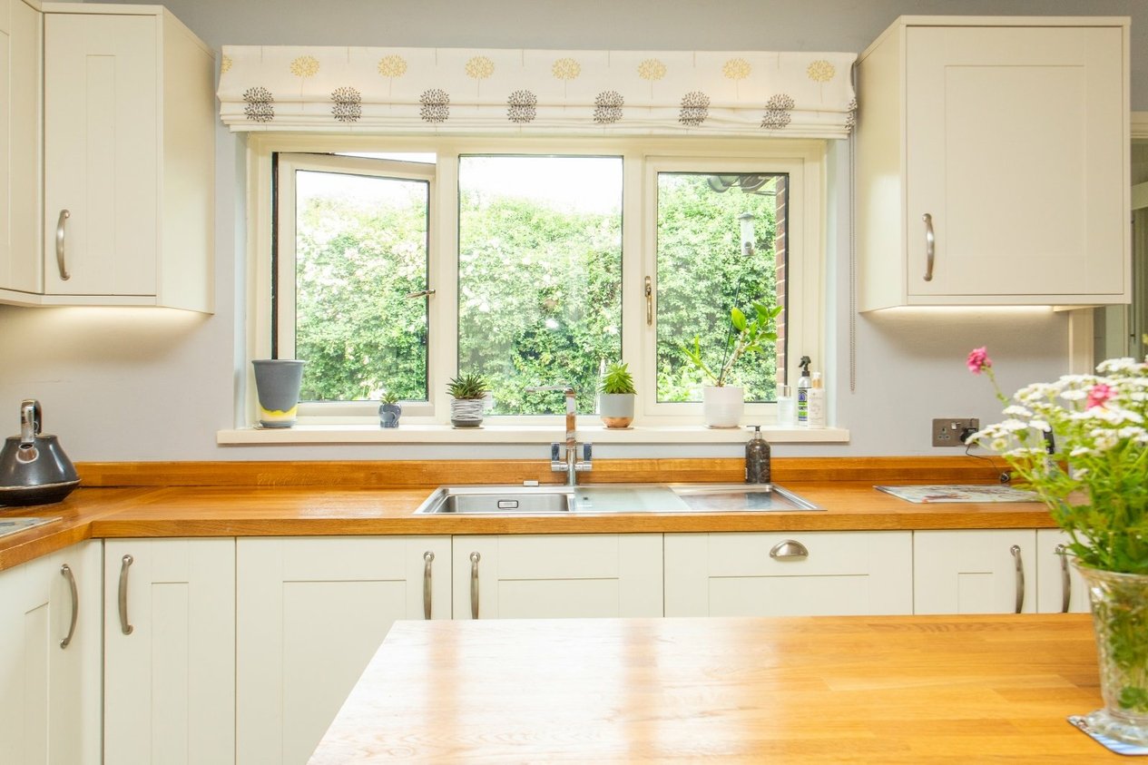 Properties For Sale in Marsh Road Hamstreet