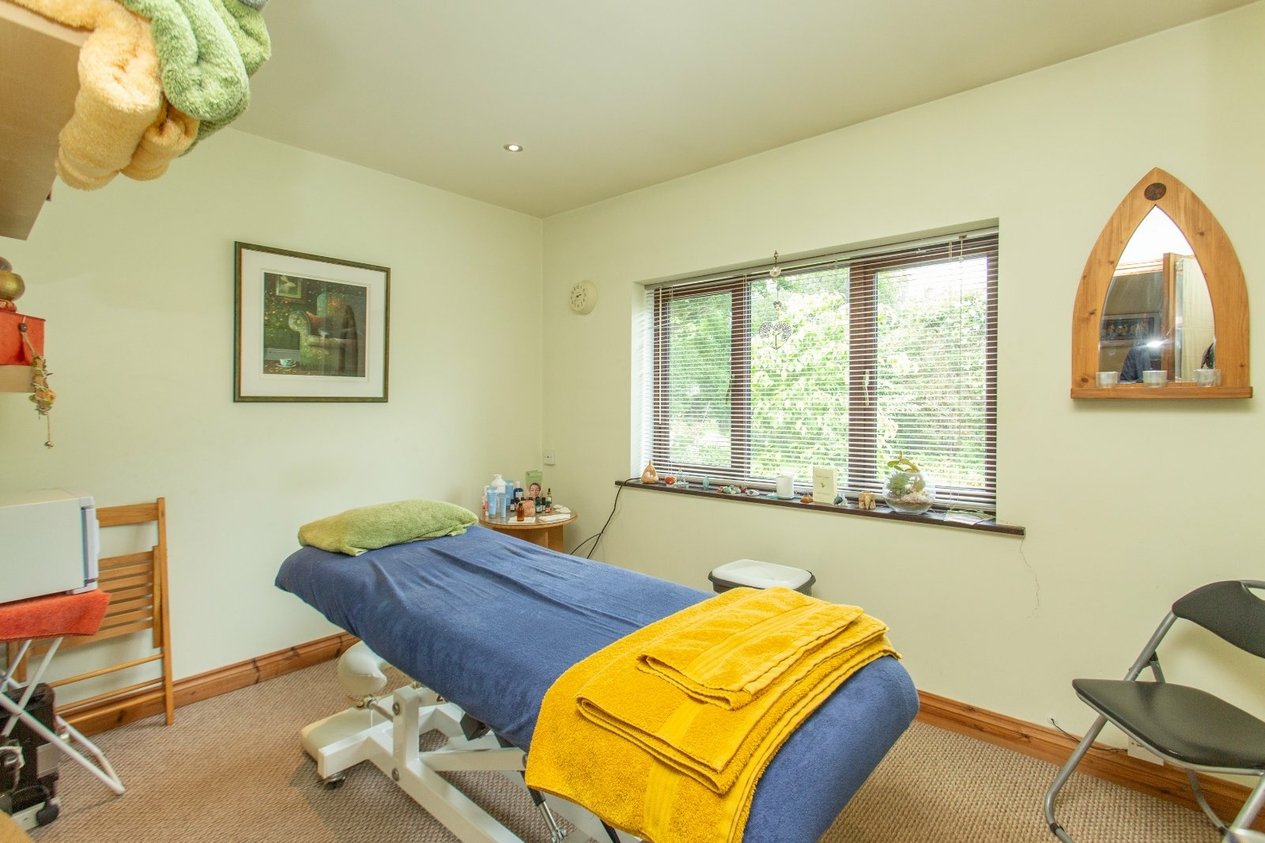 Properties For Sale in Marsh Road Hamstreet