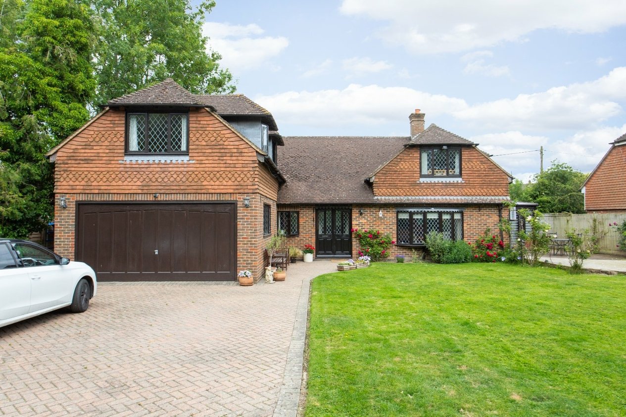Properties For Sale in Marsh Road Hamstreet