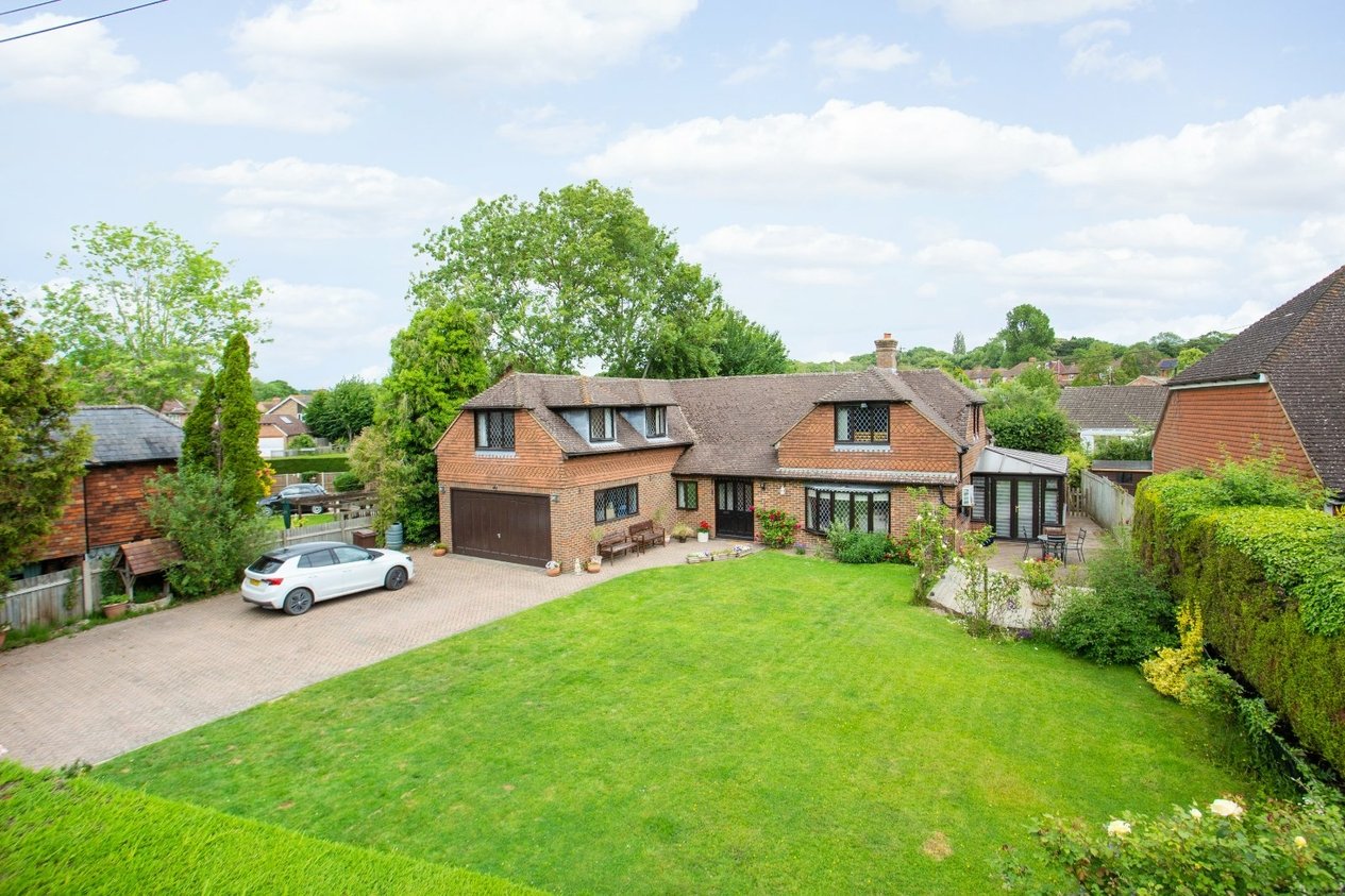 Properties For Sale in Marsh Road Hamstreet