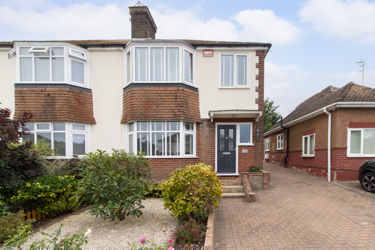 Properties Under Offer in Masons Rise Broadstairs