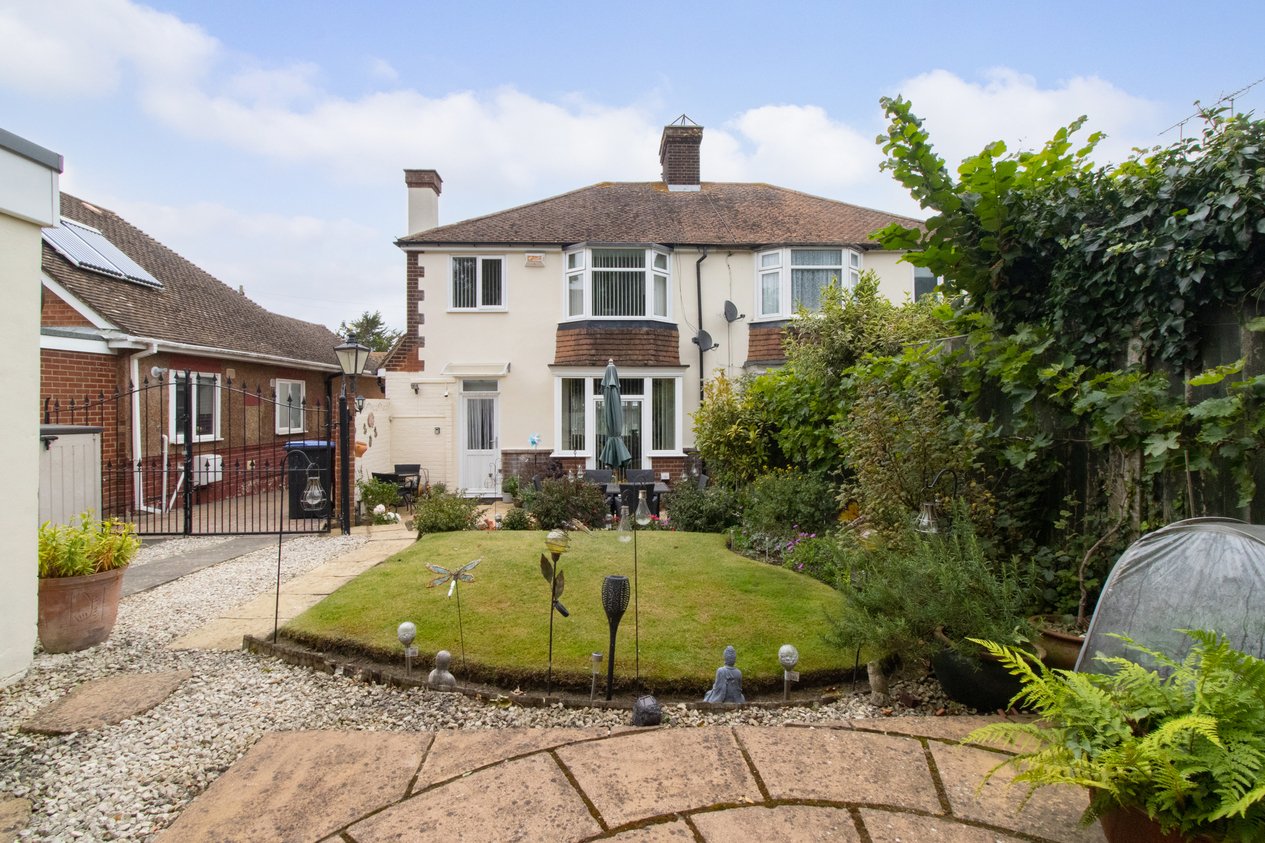 Properties Under Offer in Masons Rise Broadstairs