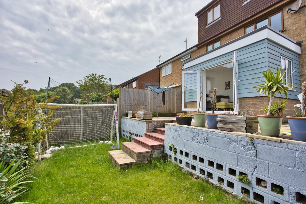 Properties For Sale in Meadowbrook Sandgate
