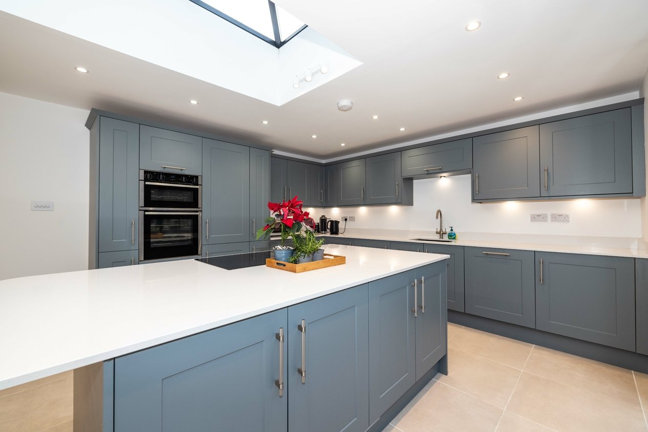 Properties Under Offer in Meesons Close Faversham