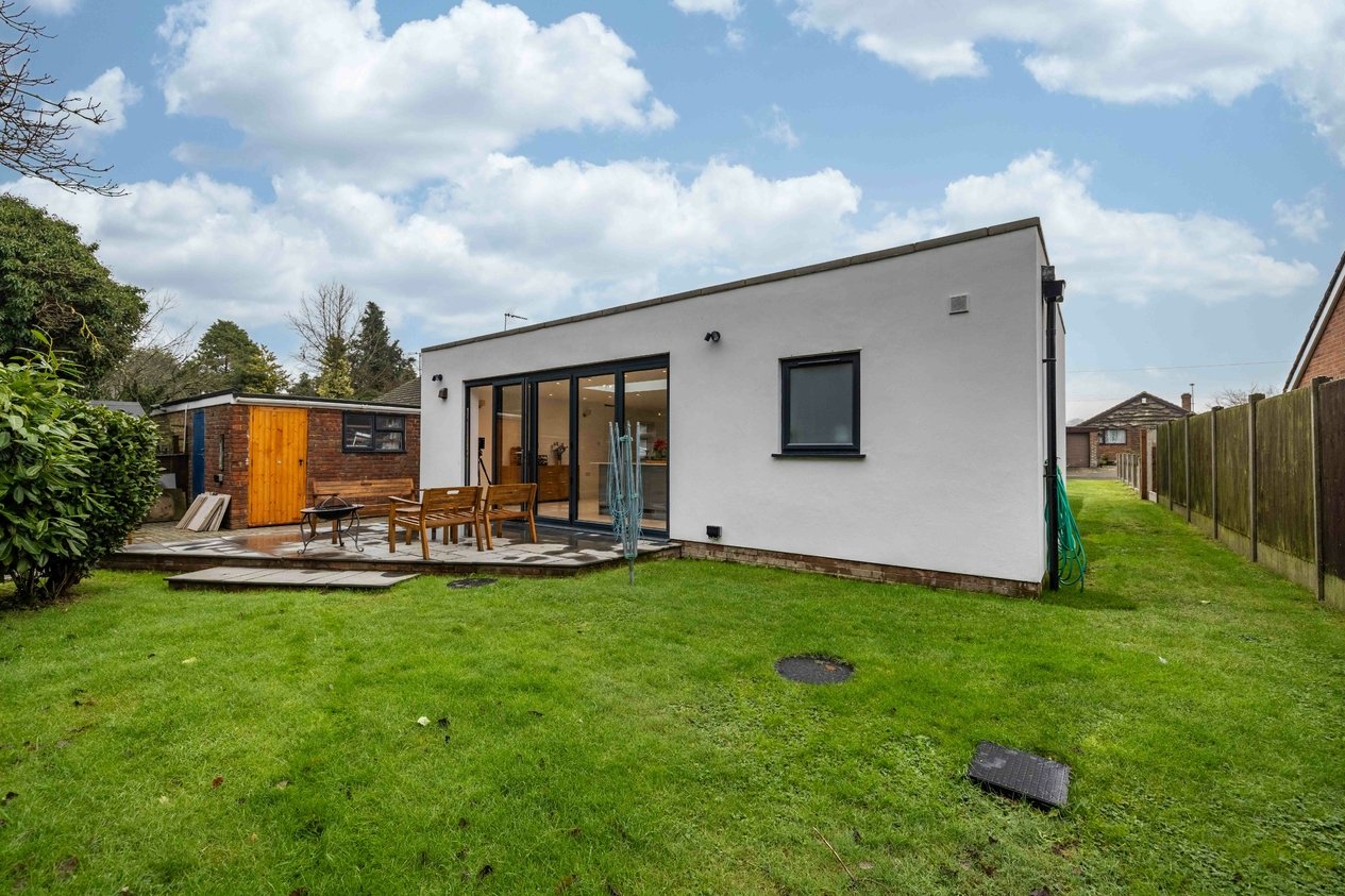 Properties Under Offer in Meesons Close Faversham