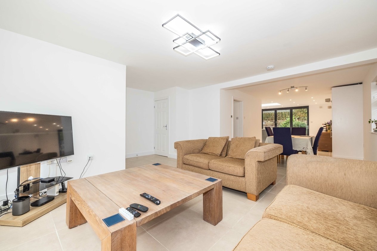 Properties Under Offer in Meesons Close Faversham