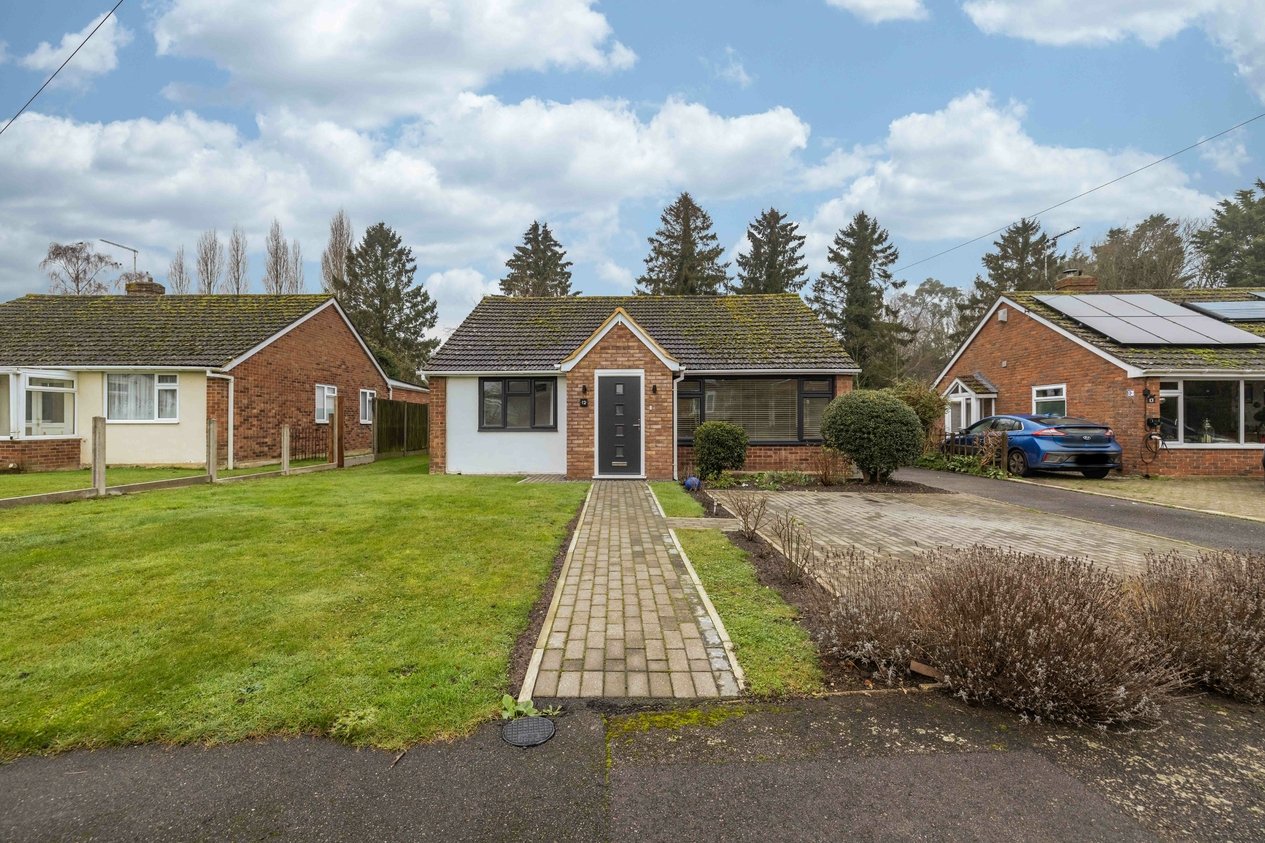 Properties Under Offer in Meesons Close Faversham