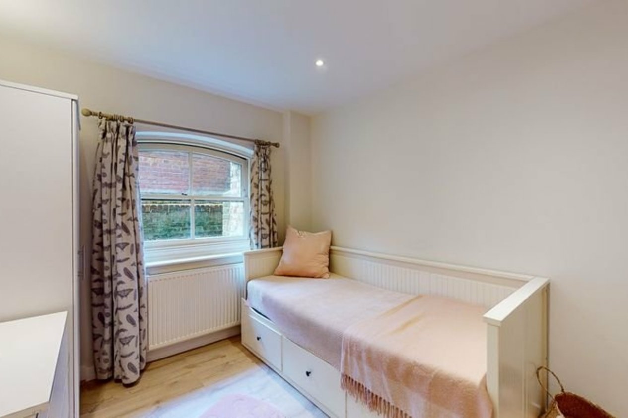 Properties For Sale in Merchants Store Station Road West