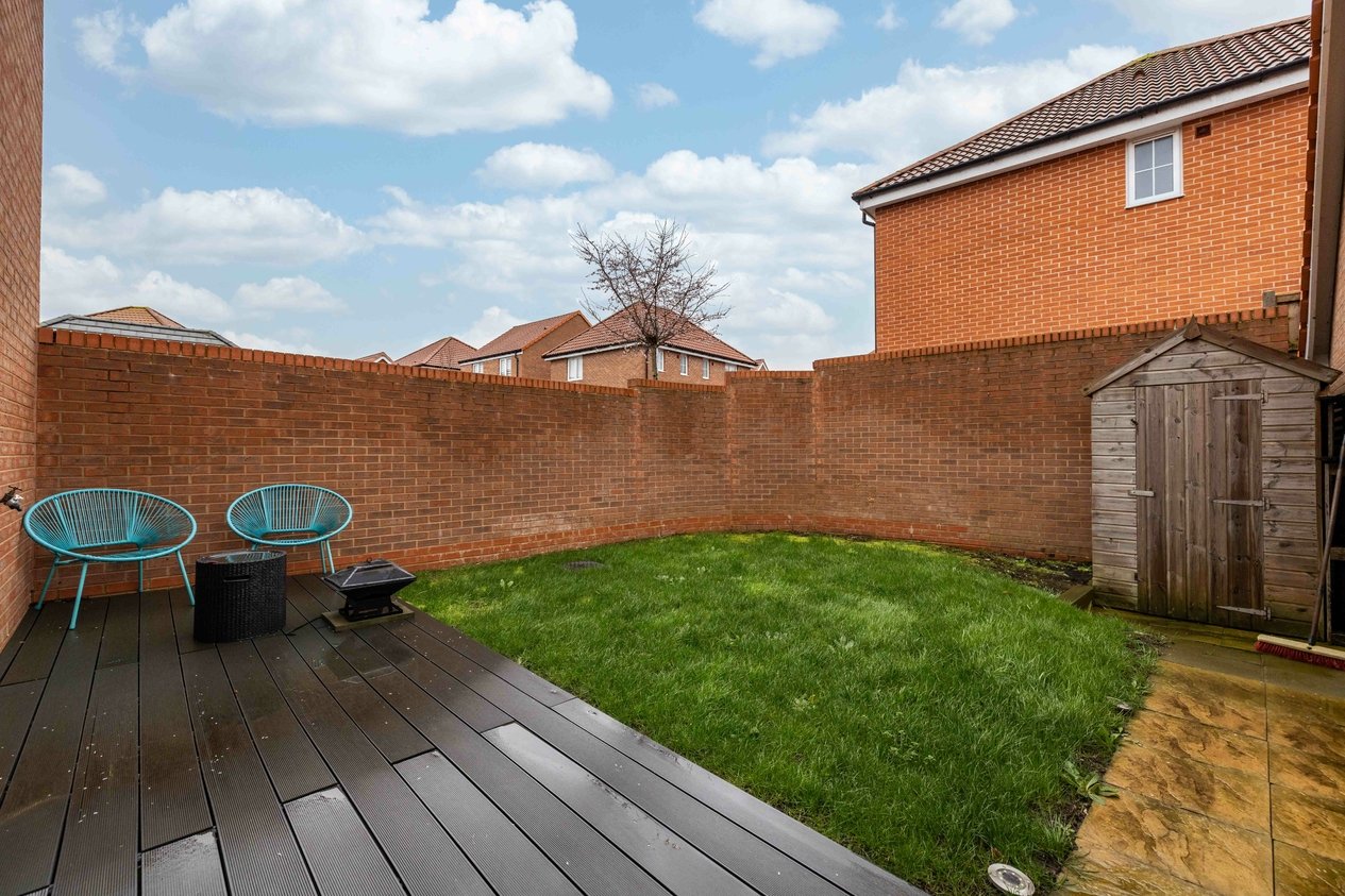 Properties Under Offer in Mexborough Square Aylesham