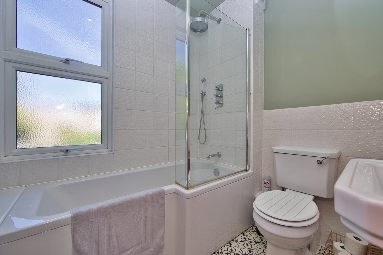 Properties Under Offer in Middle Deal Road Deal